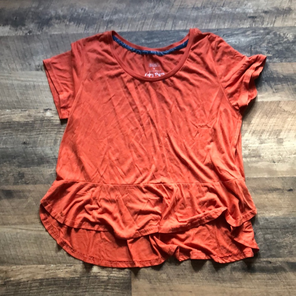 Hi-Lo Ruffled tshirt